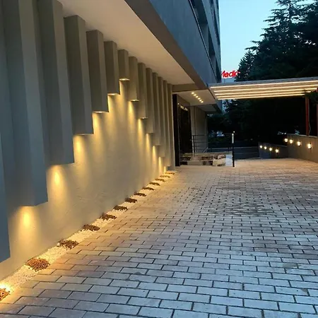 Royal 4*
